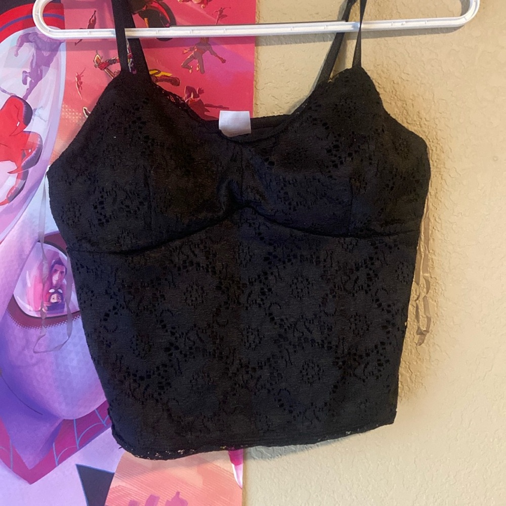 Lacy black crop top (Medium)